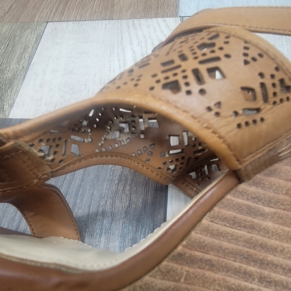 Women's 6M Platform Wedges - Picture 6 of 7